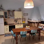 Podere Le Palme Tatil Evi *